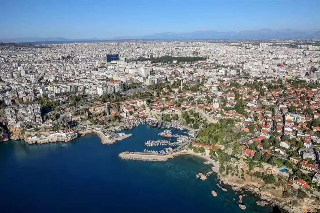 Antalya'da Lüks Villa Kiralama Rehberi: Özel Bir Tatil Deneyimi